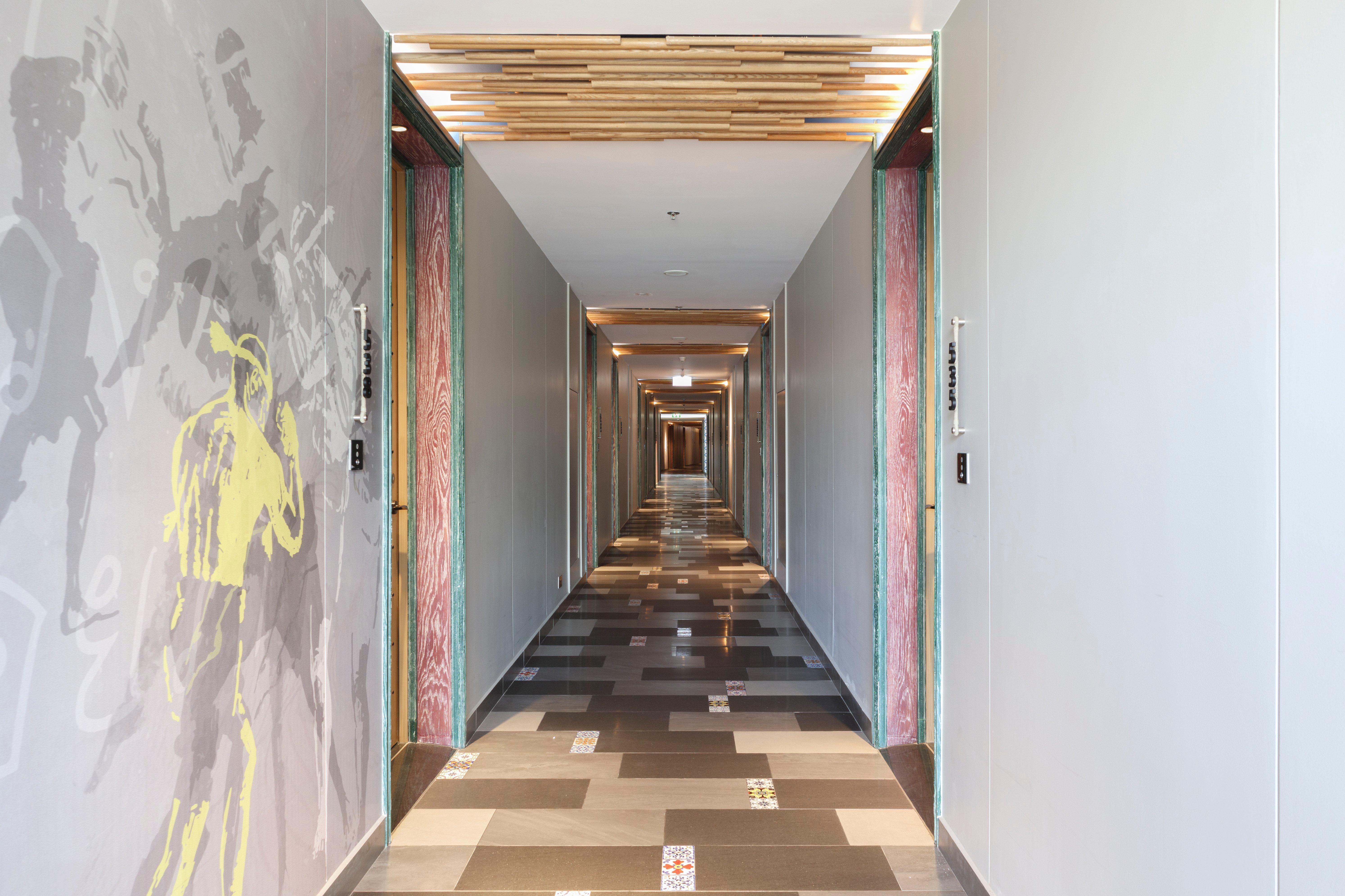 Hotel Indigo Phuket Patong By Ihg Экстерьер фото Corridor of the hotel