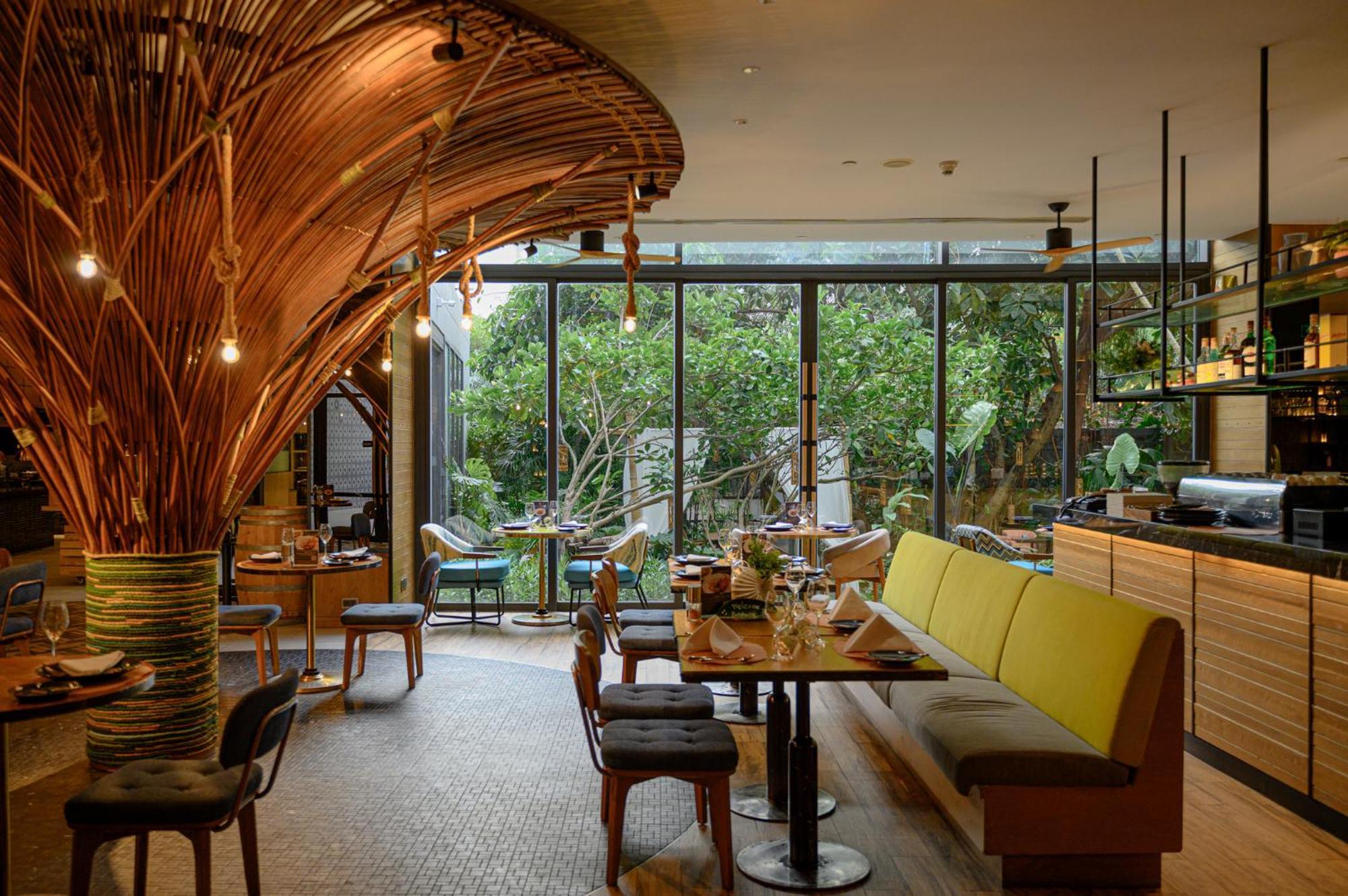 Hotel Indigo Phuket Patong By Ihg Экстерьер фото Restaurant interior